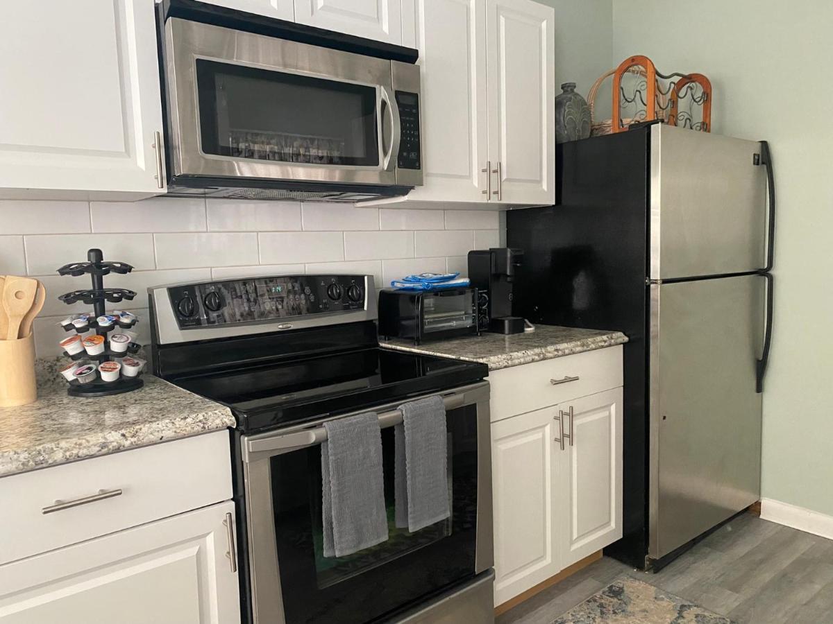 5 Min To Beach Large Living Room Fenced Backyard Bbq Firepit Driveway Boat Parking Lake Worth Beach Zewnętrze zdjęcie