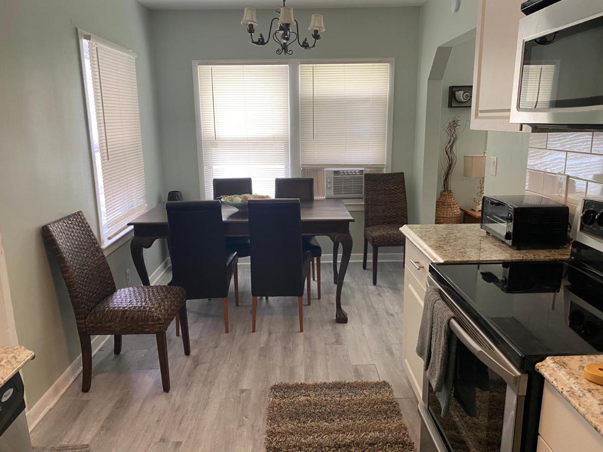 5 Min To Beach Large Living Room Fenced Backyard Bbq Firepit Driveway Boat Parking Lake Worth Beach Zewnętrze zdjęcie