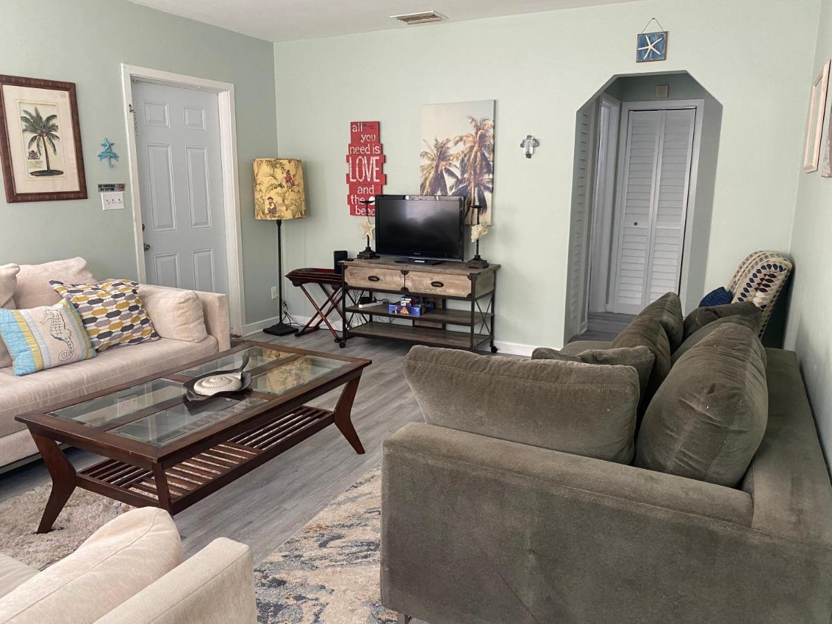 5 Min To Beach Large Living Room Fenced Backyard Bbq Firepit Driveway Boat Parking Lake Worth Beach Zewnętrze zdjęcie