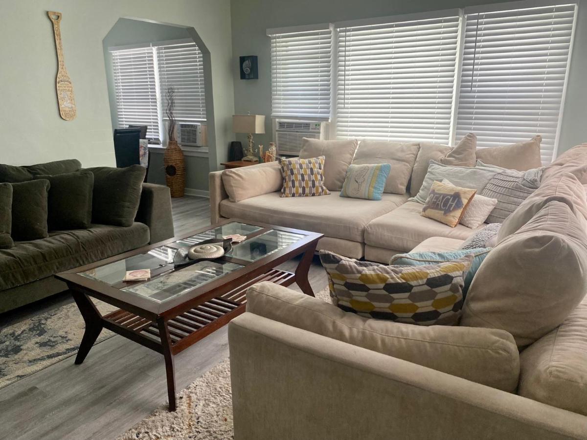5 Min To Beach Large Living Room Fenced Backyard Bbq Firepit Driveway Boat Parking Lake Worth Beach Zewnętrze zdjęcie